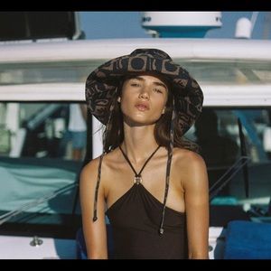 Lack of Color Holiday Bucket Hat M-L NWT